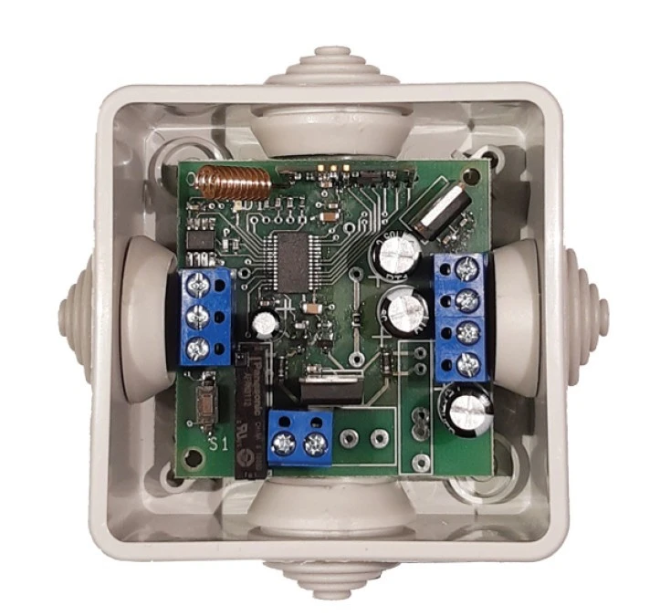 Odbiornik radiowy do sterowania centralami bramowymi różnych producentów przeznacozny do systemu InelControl 868MHz ORS‑01IC